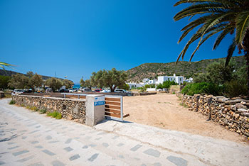 The parking space of Kalypso accommodation in Vathi of Sifnos